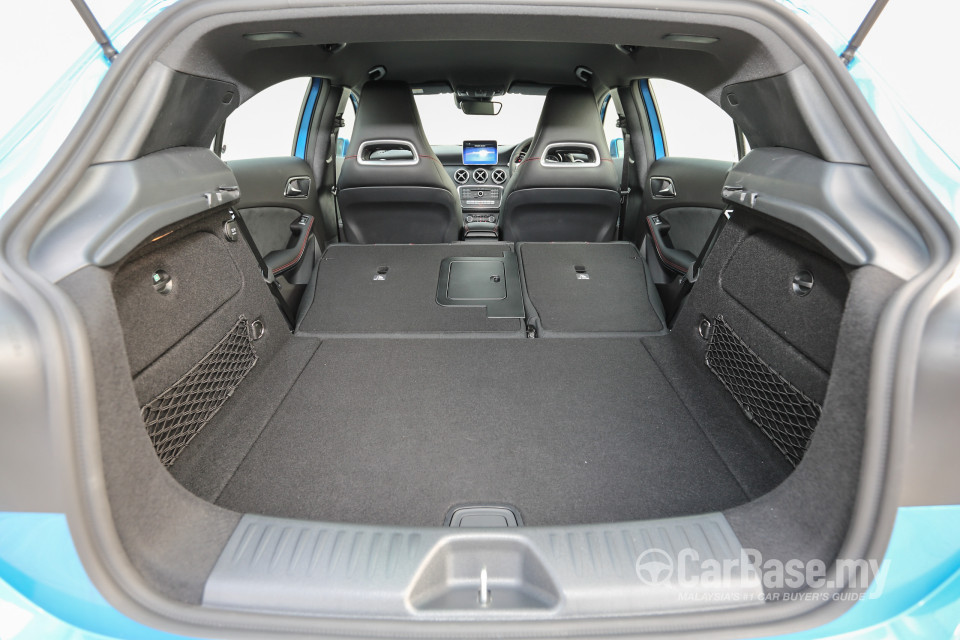 Mercedes-Benz A-Class W176 Facelift (2016) Interior