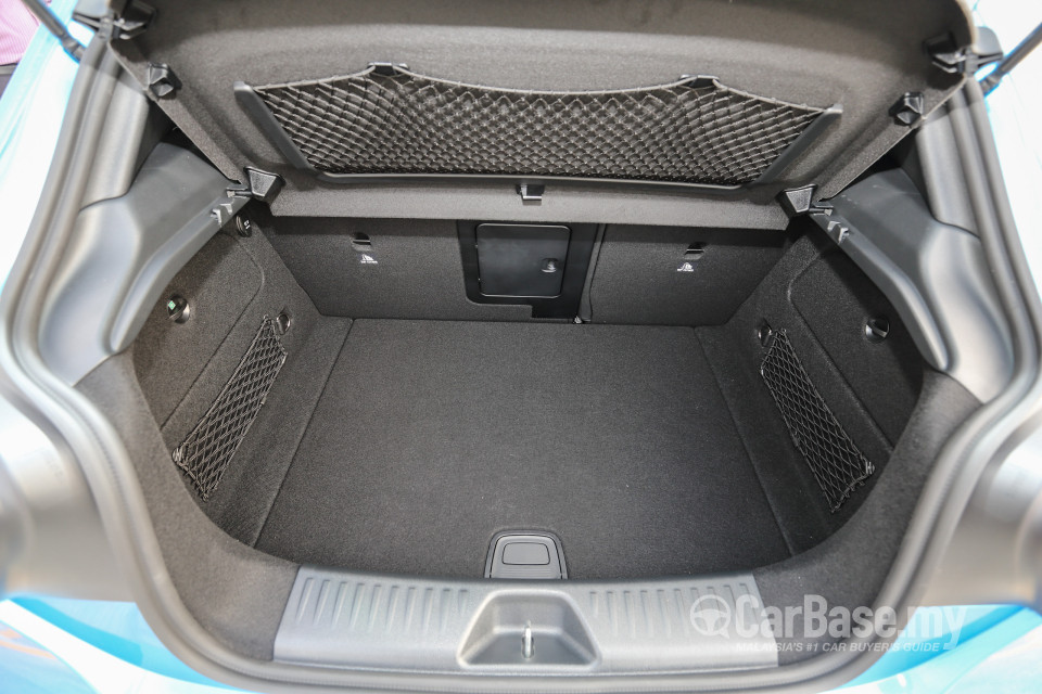 Mercedes-Benz A-Class W176 Facelift (2016) Interior