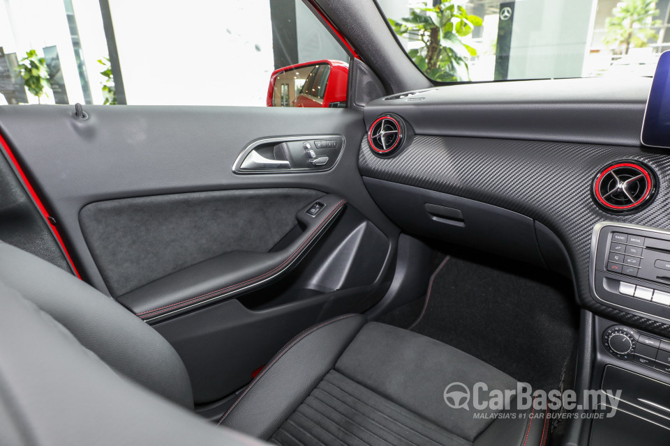 Mercedes-Benz A-Class W176 Facelift (2016) Interior
