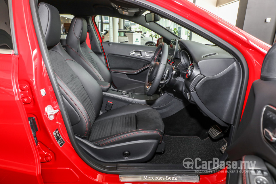 Mercedes-Benz A-Class W176 Facelift (2016) Interior