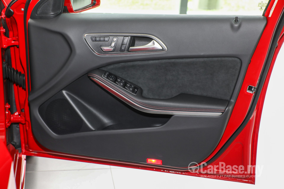 Mercedes-Benz A-Class W176 Facelift (2016) Interior