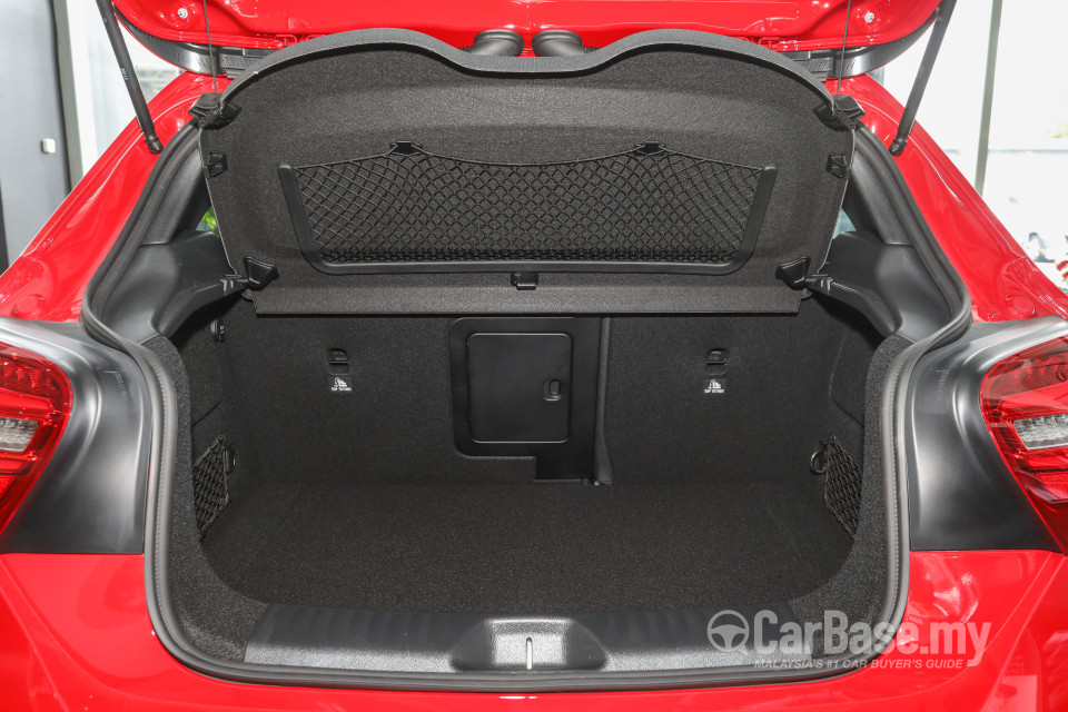 Mercedes-Benz A-Class W176 Facelift (2016) Interior