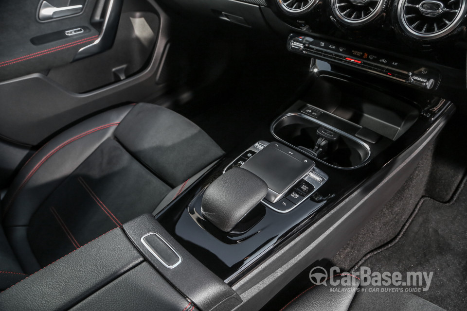 Mercedes-Benz A-Class W177 (2018) Interior