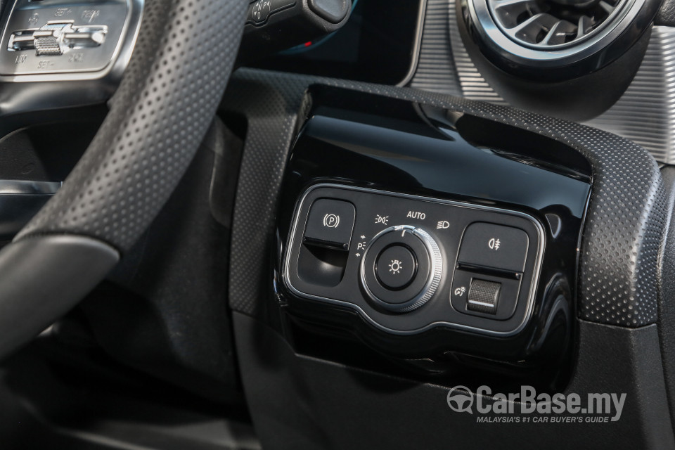 Mercedes-Benz A-Class W177 (2018) Interior