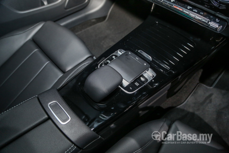 Mercedes-Benz A-Class W177 (2018) Interior