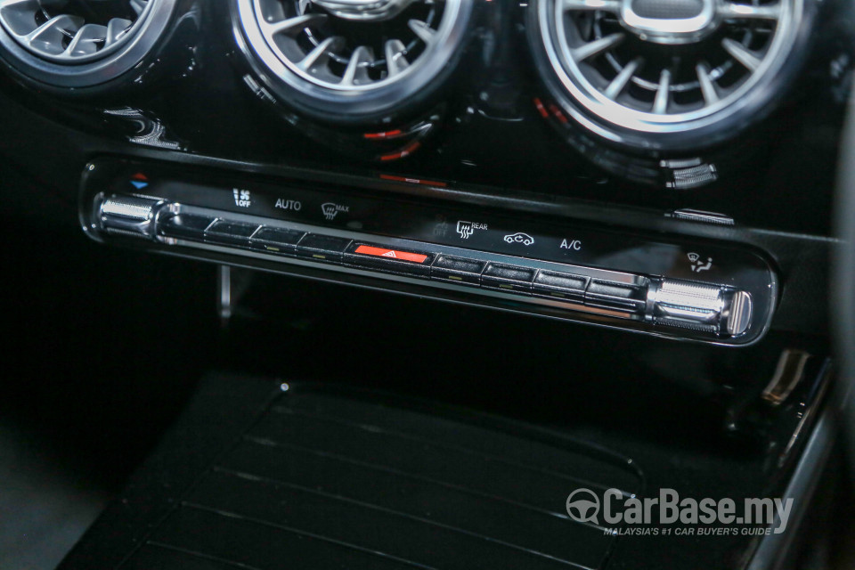 Mercedes-Benz A-Class W177 (2018) Interior