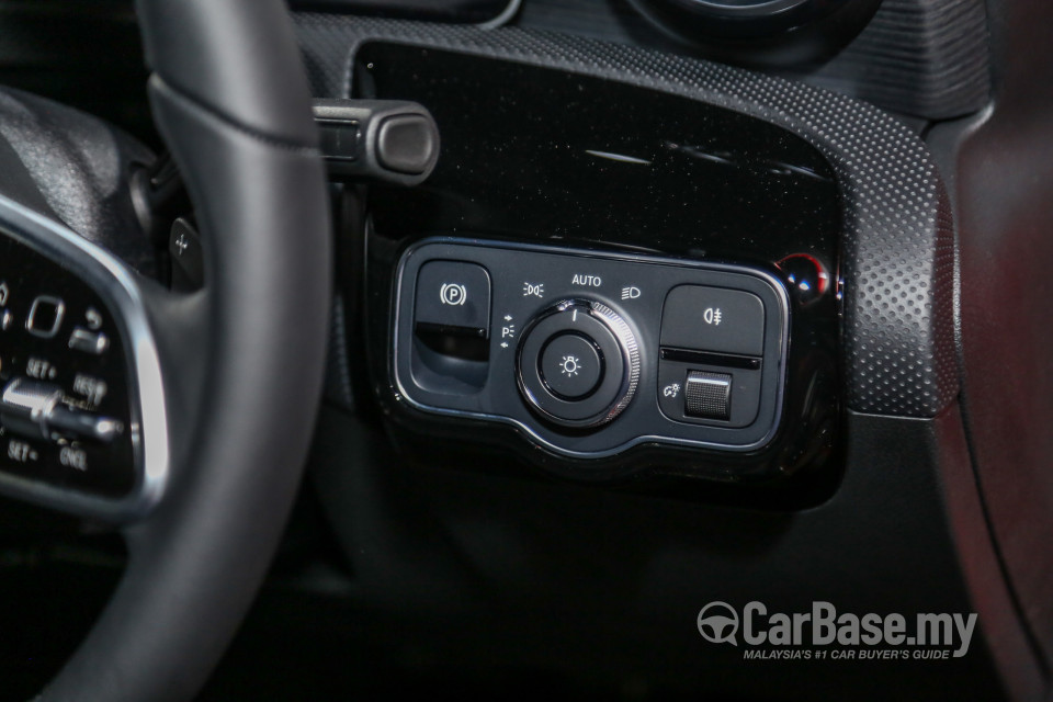 Mercedes-Benz A-Class W177 (2018) Interior