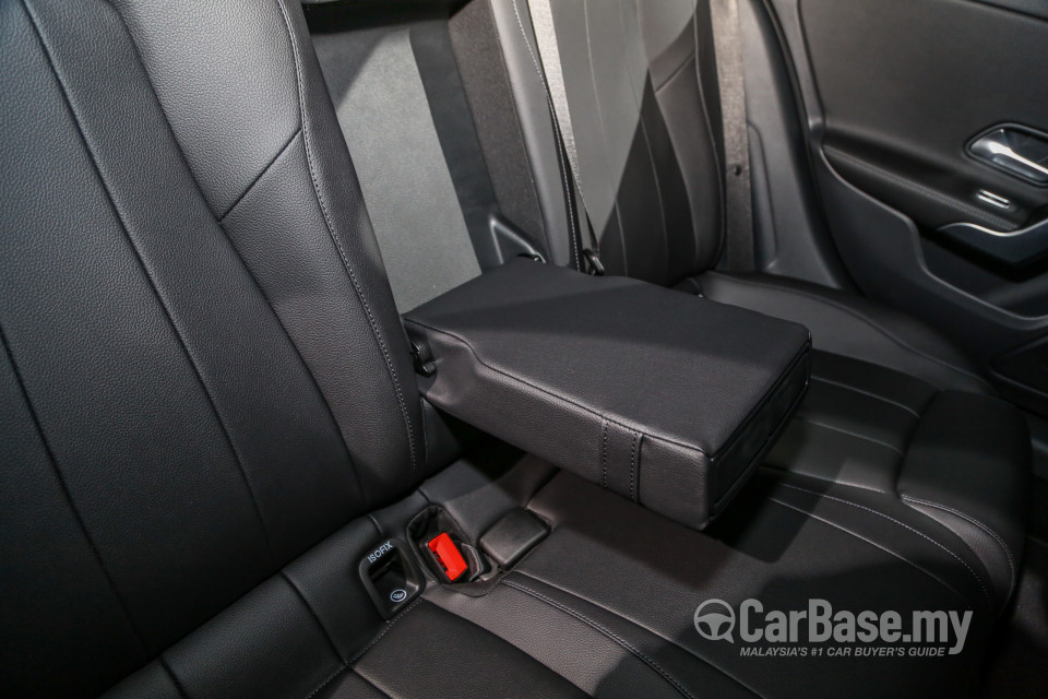 Mercedes-Benz A-Class W177 (2018) Interior