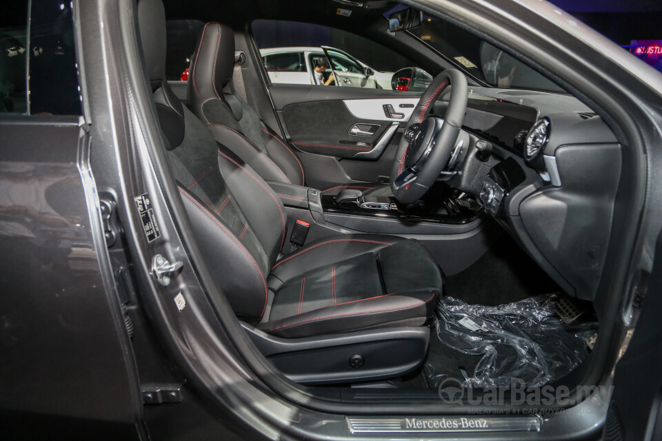 Chevrolet Cruze J300 (2012) Interior