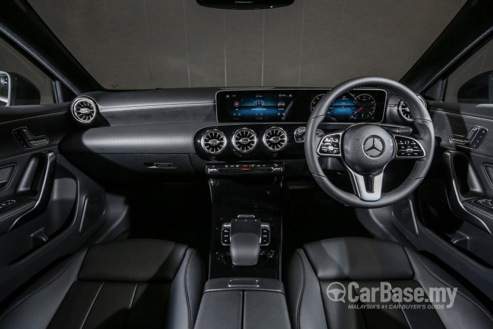 Mercedes-Benz A-Class W177 (2018) Interior