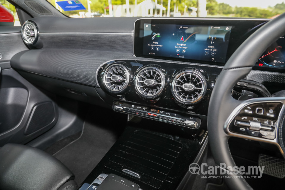 Mercedes-Benz A-Class W177 (2018) Interior
