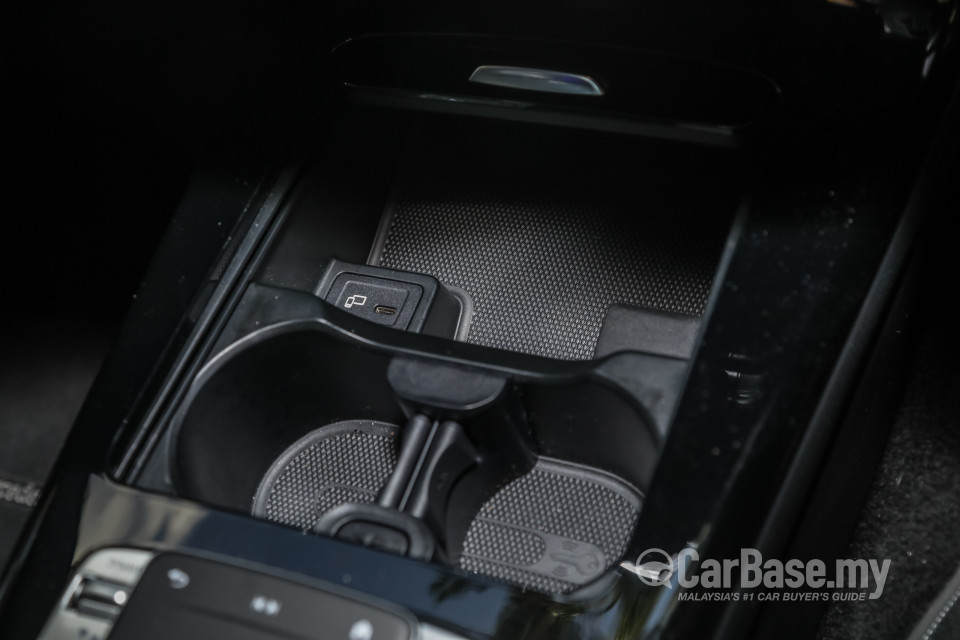 Mercedes-Benz A-Class W177 (2018) Interior