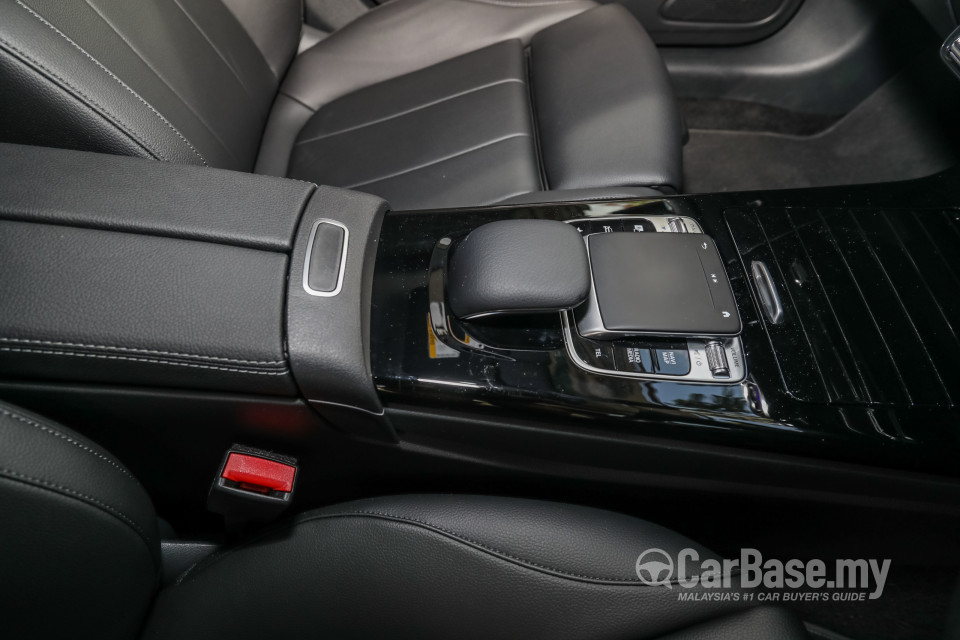 Mercedes-Benz A-Class W177 (2018) Interior