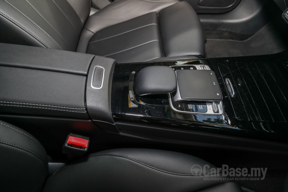 Volkswagen Vento Mk5 facelift (2016) Interior