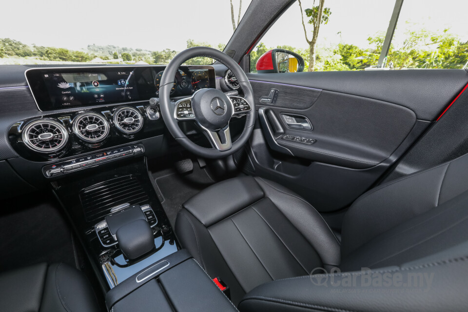 Mitsubishi ASX Mk1 Facelift (2013) Interior