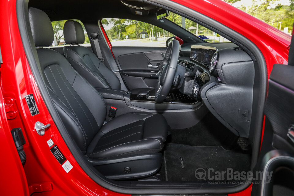 Honda Civic FC (2016) Interior