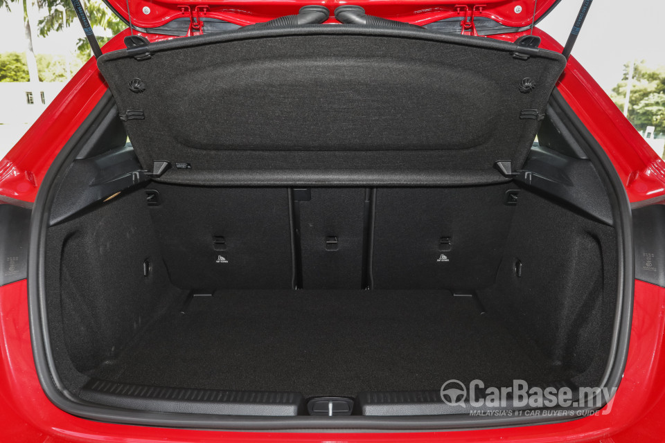 Mercedes-Benz A-Class W177 (2018) Interior