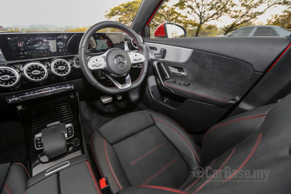 Toyota Fortuner AN160 (2016) Interior