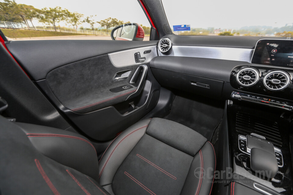 BMW i4 G26 (2022) Interior