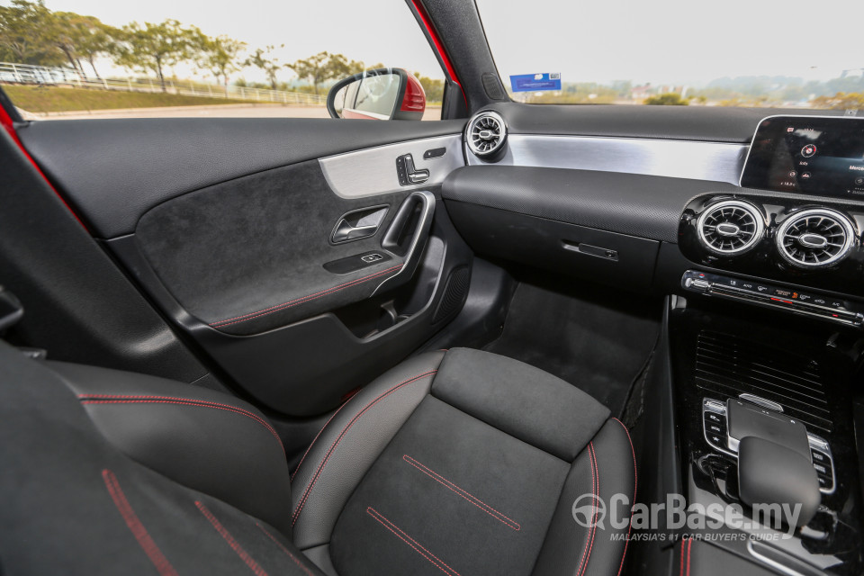 Mercedes-Benz A-Class W177 (2018) Interior