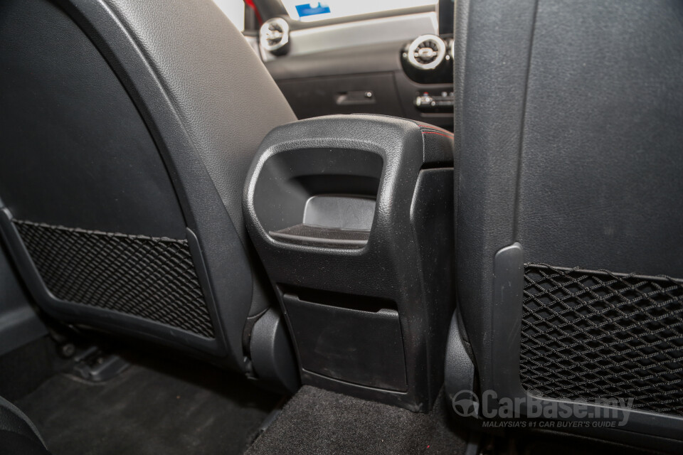 Chevrolet Cruze J300 (2012) Interior