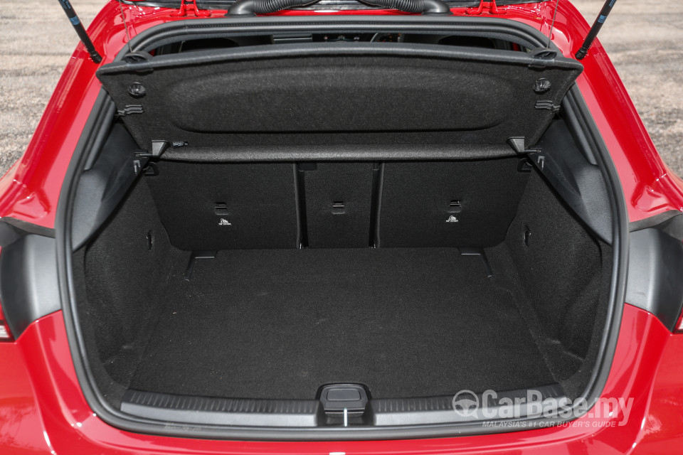 Mercedes-Benz A-Class W177 (2018) Interior