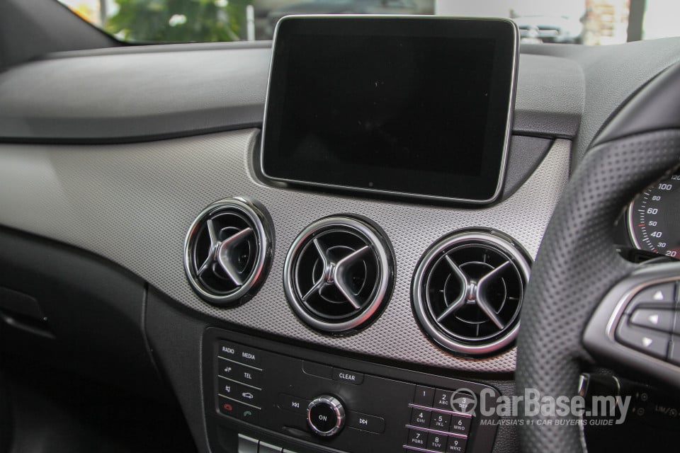 Mercedes-Benz B-Class W246 Facelift (2015) Interior