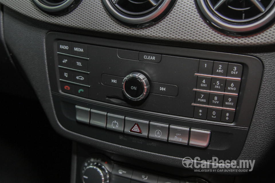 Mercedes-Benz B-Class W246 Facelift (2015) Interior