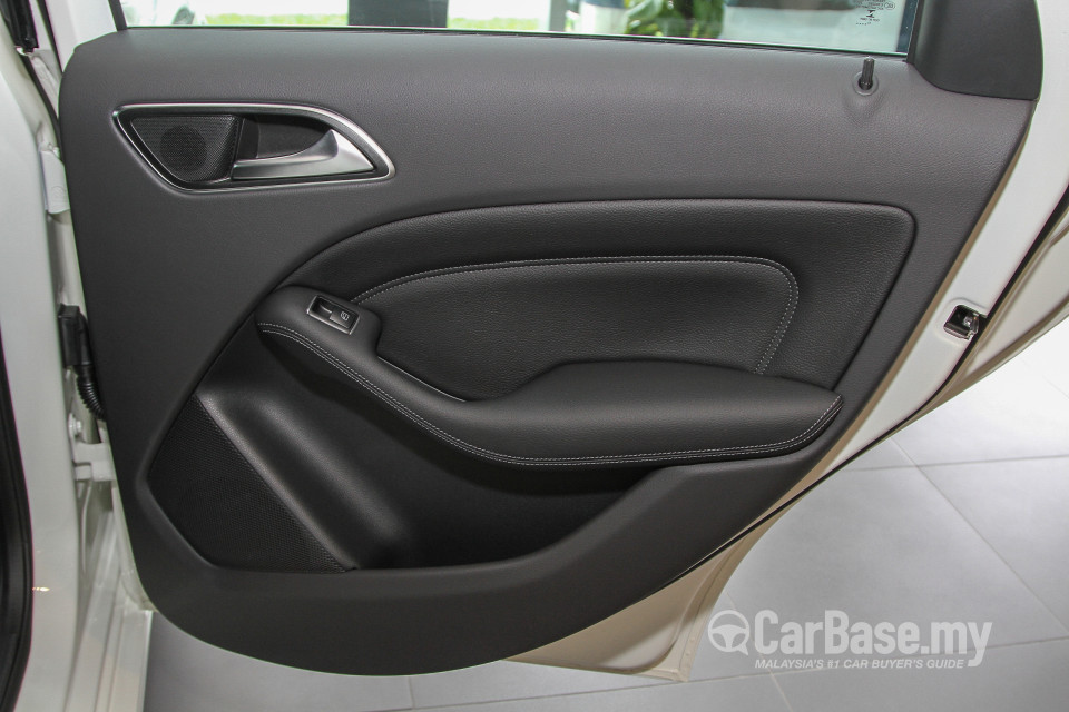 Mercedes-Benz B-Class W246 Facelift (2015) Interior
