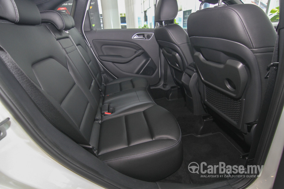Mercedes-Benz B-Class W246 Facelift (2015) Interior