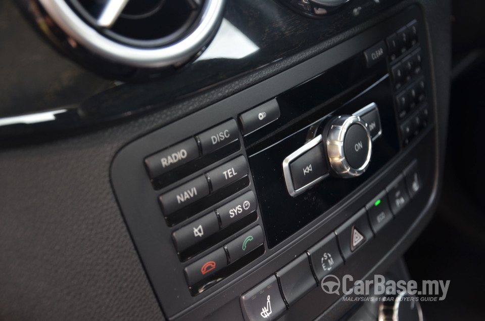 Mercedes-Benz B-Class W246 (2012) Interior