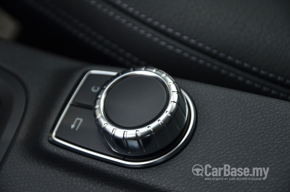 Mercedes-Benz B-Class W246 (2012) Interior