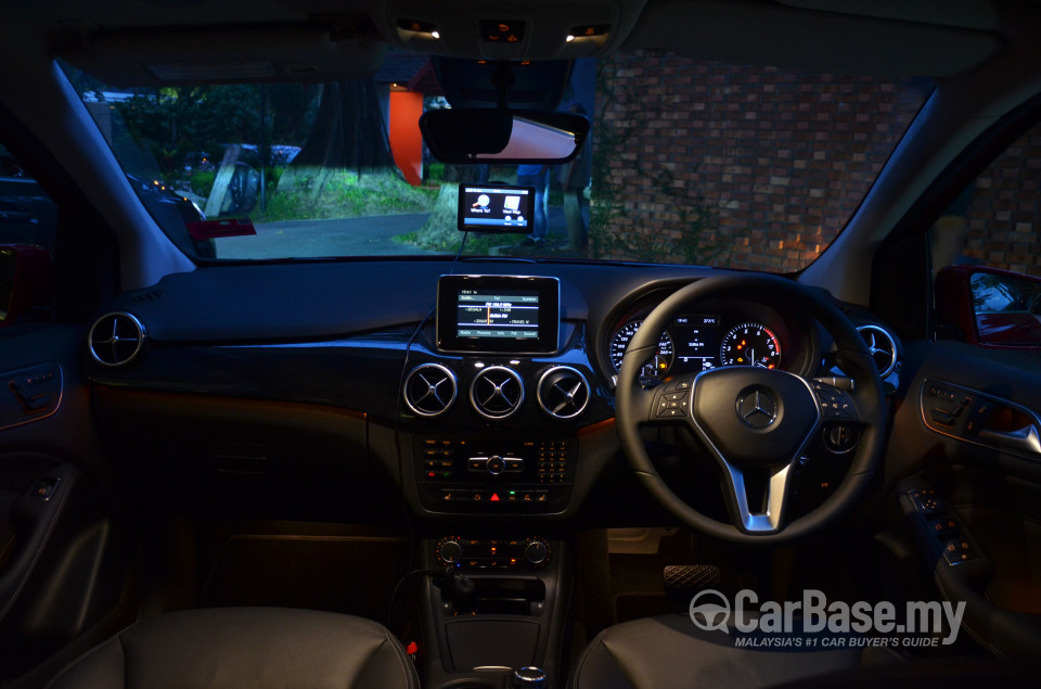 Mercedes-Benz B-Class W246 (2012) Interior