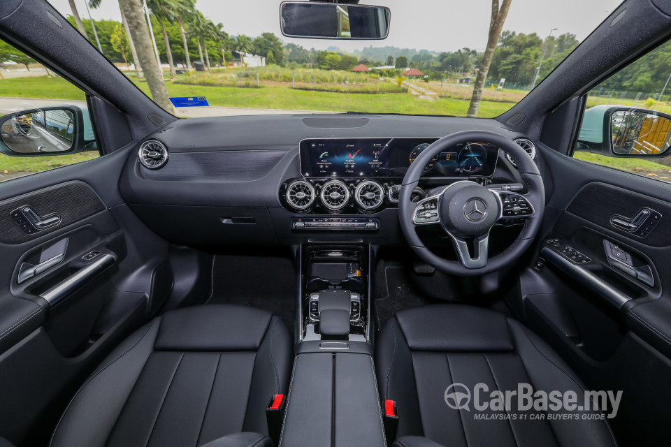 Mercedes-Benz B-Class W247 (2019) Interior