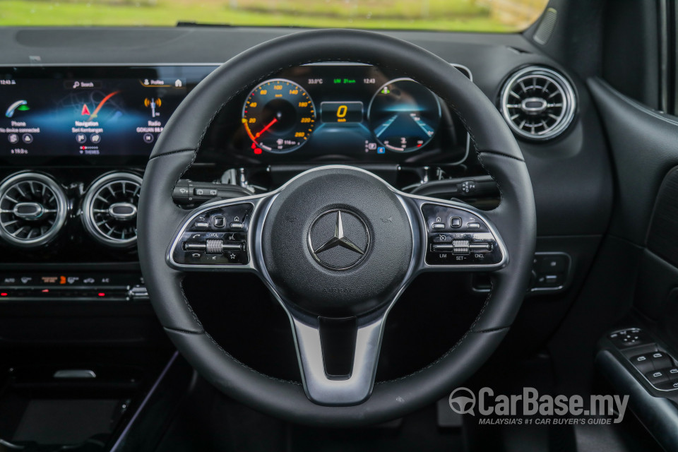 Mercedes-Benz B-Class W247 (2019) Interior