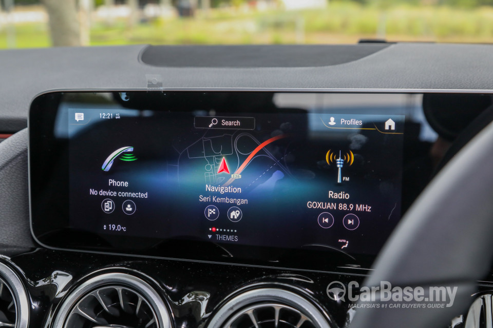 Mercedes-Benz B-Class W247 (2019) Interior