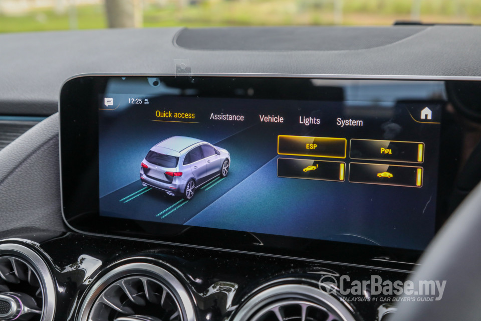 Mercedes-Benz B-Class W247 (2019) Interior