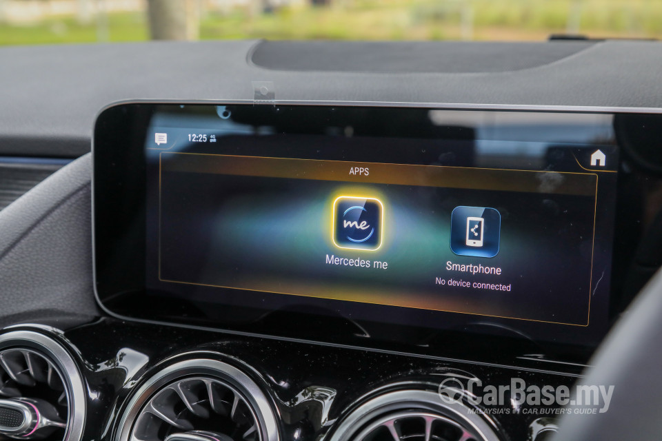 Mercedes-Benz B-Class W247 (2019) Interior