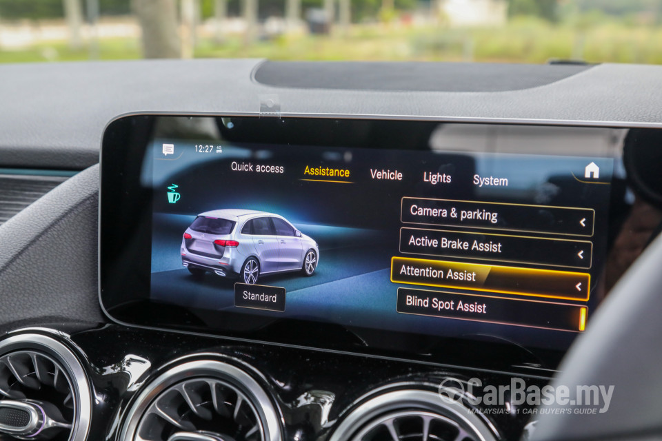 Mercedes-Benz B-Class W247 (2019) Interior