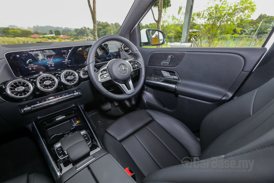 BMW i4 G26 (2022) Interior