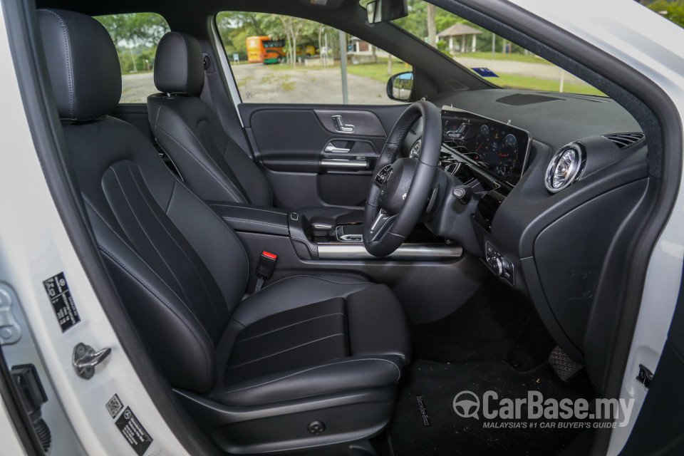 Mercedes-Benz B-Class W247 (2019) Interior