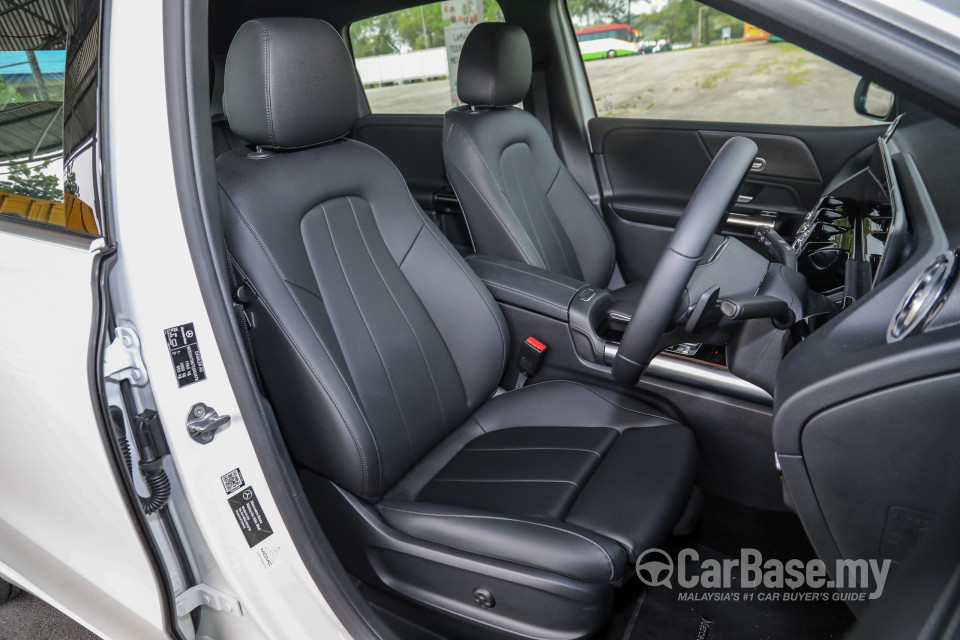 Mercedes-Benz B-Class W247 (2019) Interior
