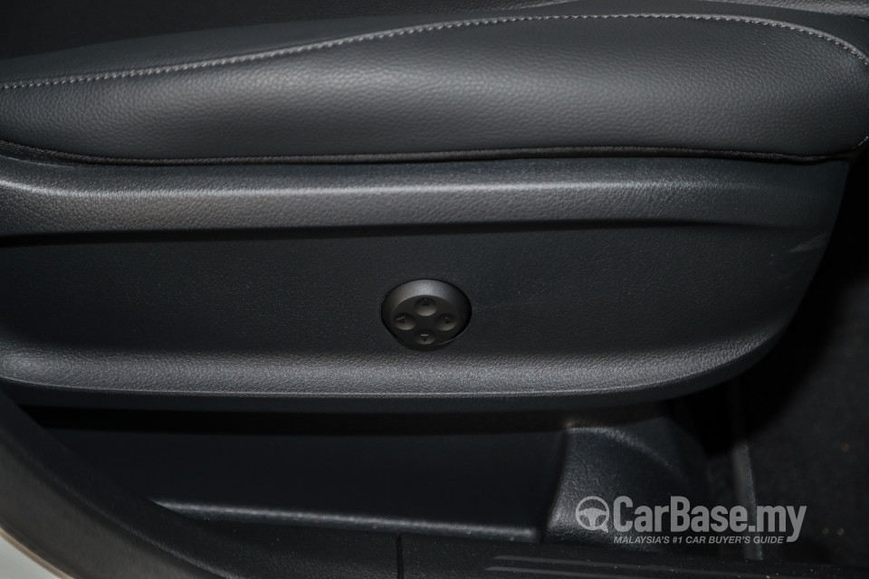 Mercedes-Benz B-Class W247 (2019) Interior