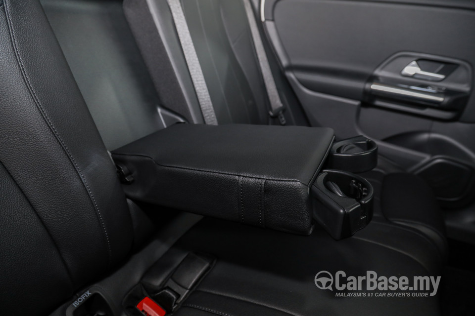Mercedes-Benz B-Class W247 (2019) Interior