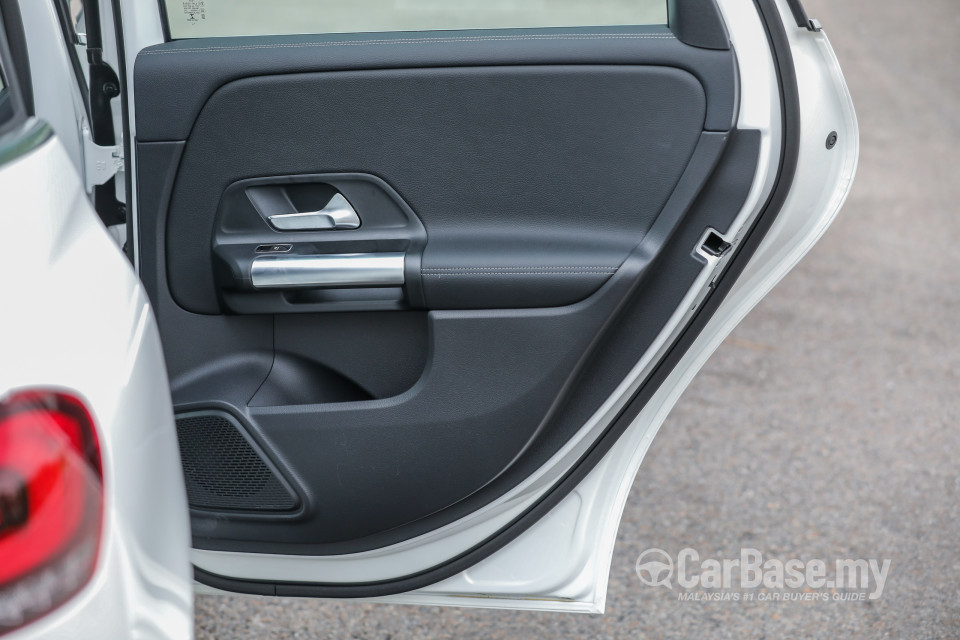 Mercedes-Benz B-Class W247 (2019) Interior
