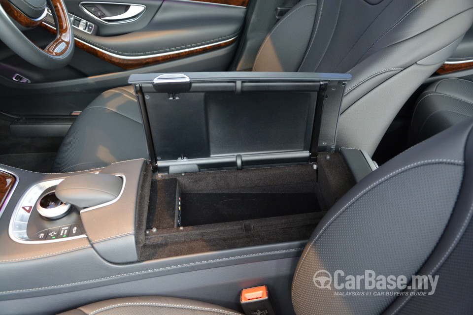 Mercedes-Benz S-Class W222 (2014) Interior