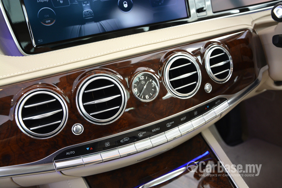 Mercedes-Benz S-Class W222 (2014) Interior