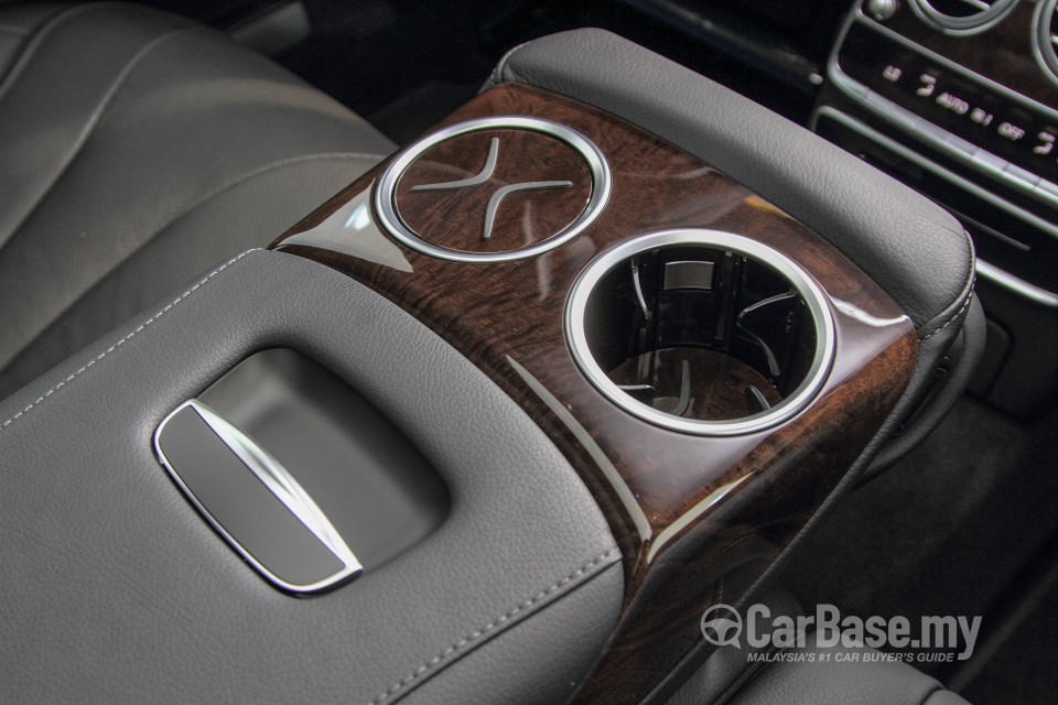 Mercedes-Benz S-Class W222 (2014) Interior