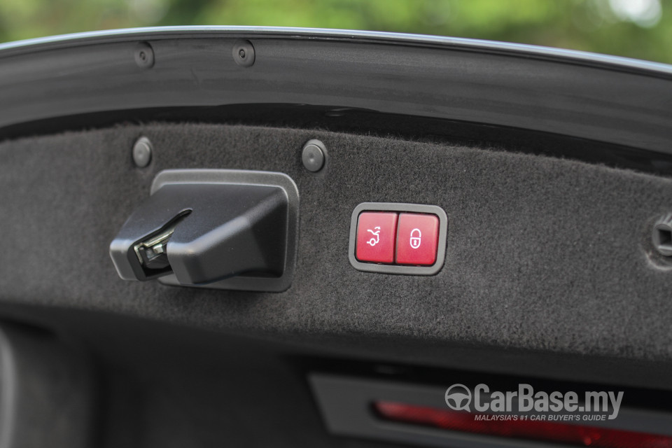 Mercedes-Benz S-Class W222 (2014) Interior