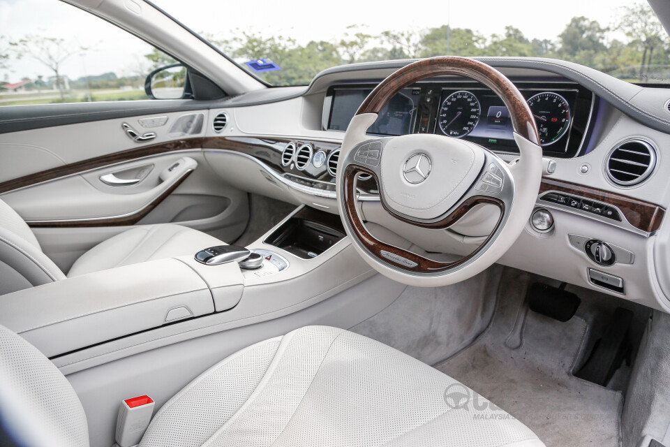 BMW i4 G26 (2022) Interior